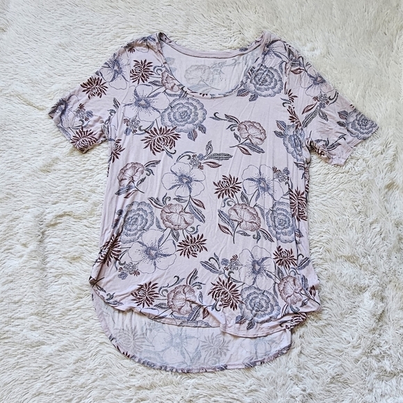 Maurices Floral Flawless stretchy t-shirt size‎ 1X (2X 3X) - Picture 1 of 10